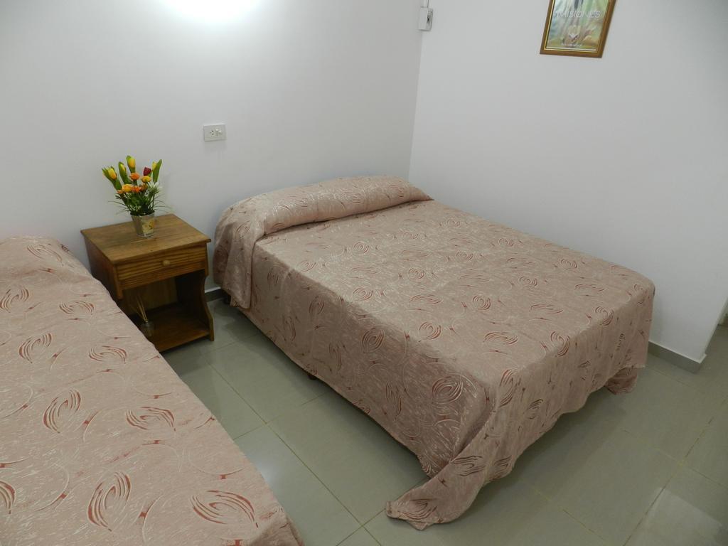 Hotel Colon Посадас Екстериор снимка