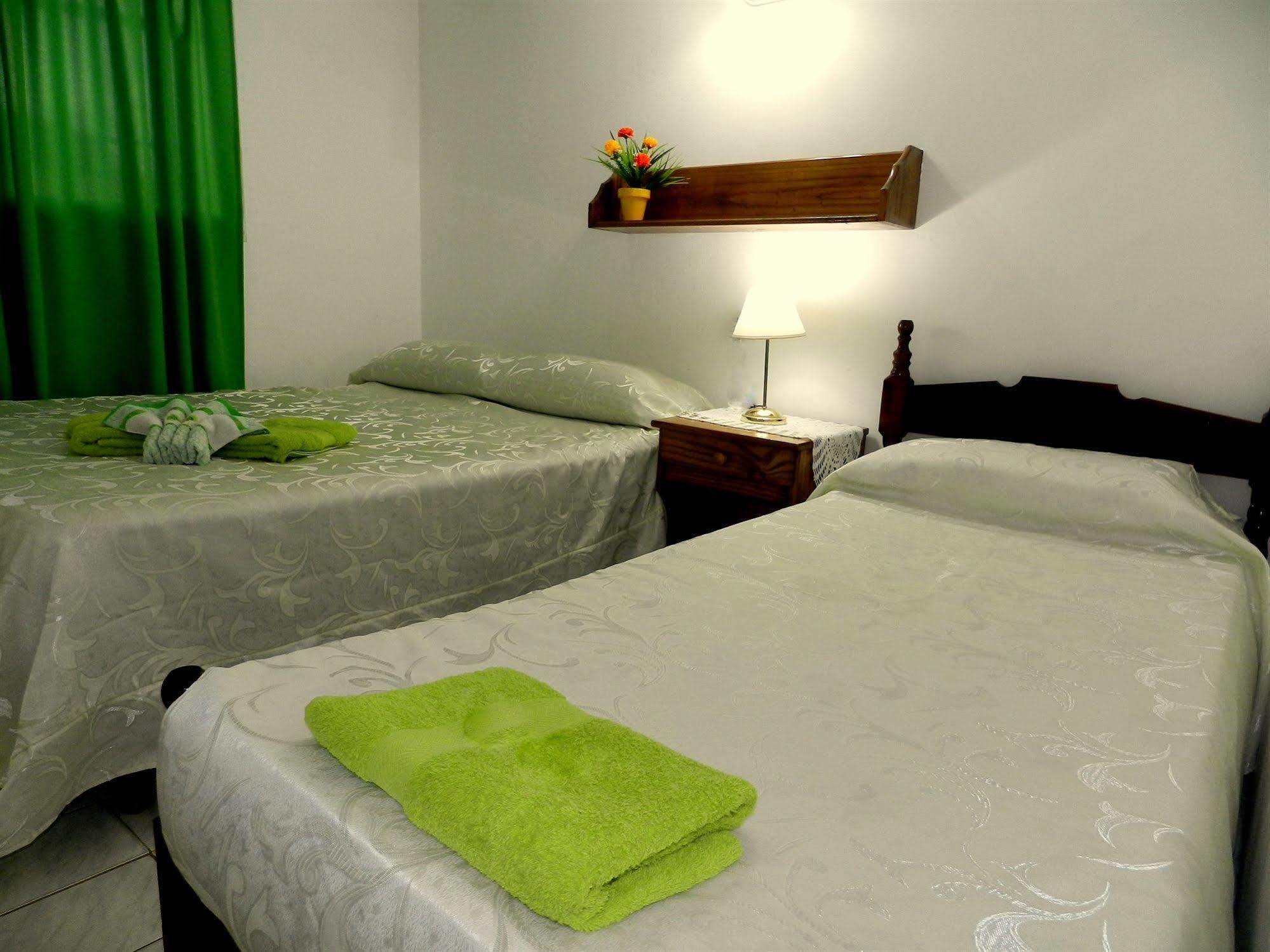 Hotel Colon Посадас Екстериор снимка